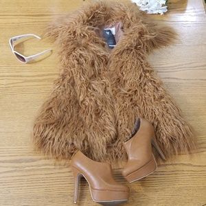 Guess Mid-lengh Faux Fur Vest